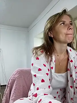 Snapshot of YOURLIKAA chatting on September 23, 2025, 4:48 am YOURLIKAA online show from September 23, 2025, 4:48 am