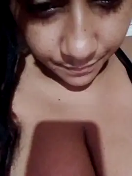 Snapshot of srtsara chatting on February 19, 2026, 3:57 am srtsara online show from February 19, 2026, 3:57 am