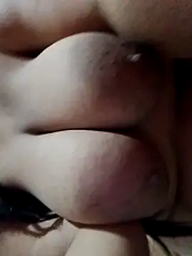 Snapshot of srtsara chatting on February 22, 2026, 9:13 pm srtsara online show from February 22, 2026, 9:13 pm