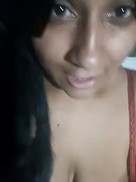 Snapshot of srtsara chatting on April 4, 2026, 1:37 am srtsara online show from April 4, 2026, 1:37 am