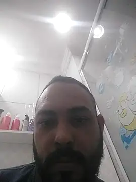 jfgustavo001 online show from July 17, 2026, 8:46 pm