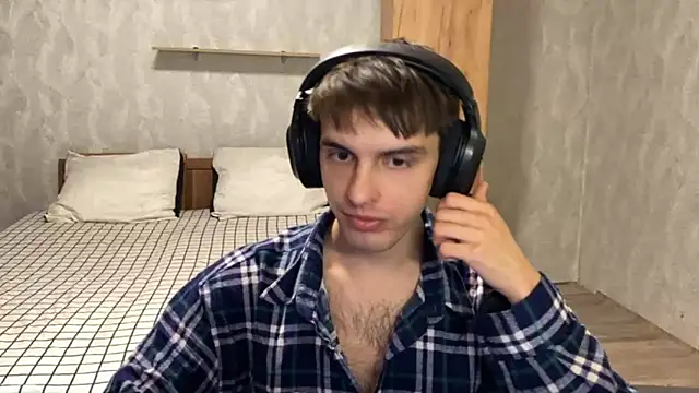 elliot scott online show from September 14, 2025, 6:07 pm