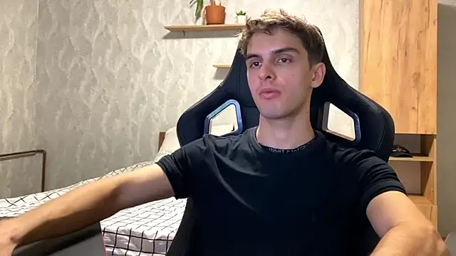 elliot scott online show from September 23, 2025, 1:47 pm