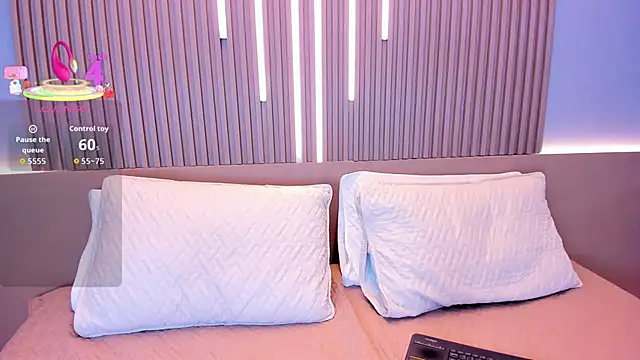 Snapshot of Camile_cute chatting on February 6, 2026, 6:11 pm Camile cute online show from February 6, 2026, 6:11 pm