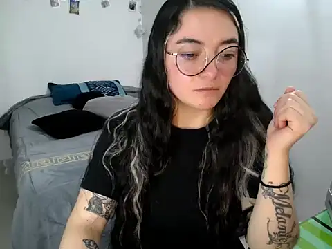 Snapshot of Came-II chatting on November 6, 2025, 11:44 am Came-II online show from November 6, 2025, 11:44 am