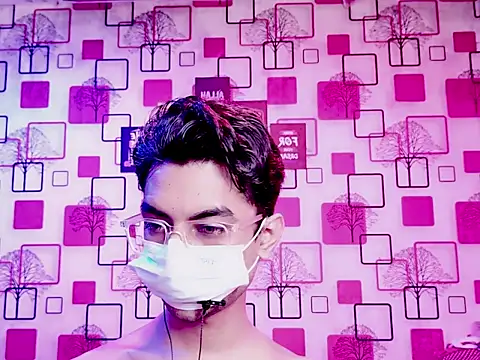 Snapshot of ChiseledCharm chatting on September 30, 2025, 5:29 pm ChiseledCharm online show from September 30, 2025, 5:29 pm