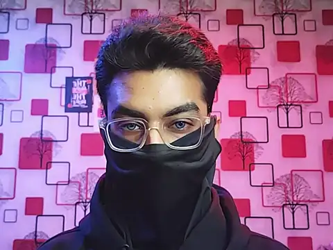 Snapshot of ChiseledCharm chatting on November 29, 2025, 7:06 pm ChiseledCharm online show from November 29, 2025, 7:06 pm