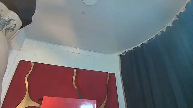 chaniesmith69x online show from April 14, 2026, 5:02 am