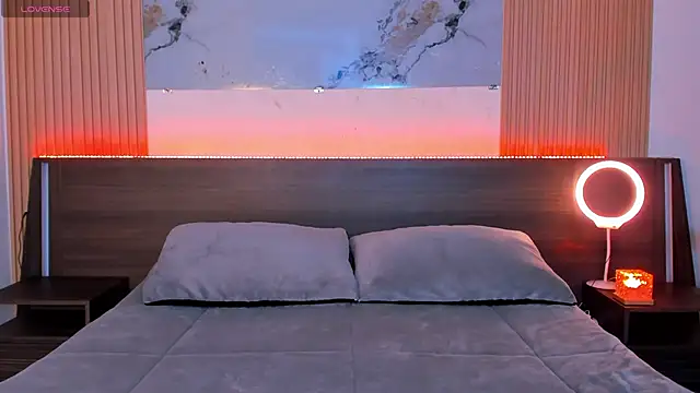 samanthaa moon online show from April 21, 2026, 11:18 pm