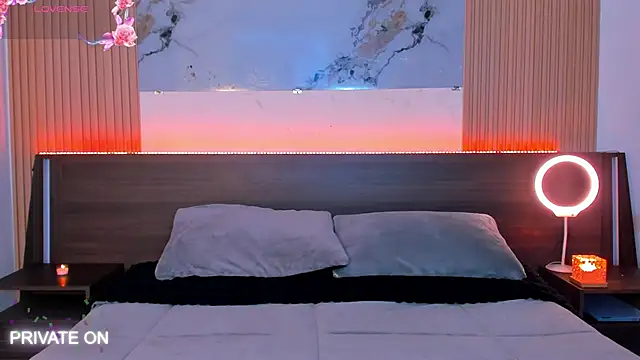 samanthaa moon online show from April 24, 2026, 11:51 pm