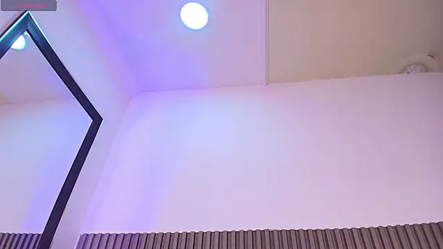ZOETTAYLOR online show from May 16, 2026, 6:28 pm