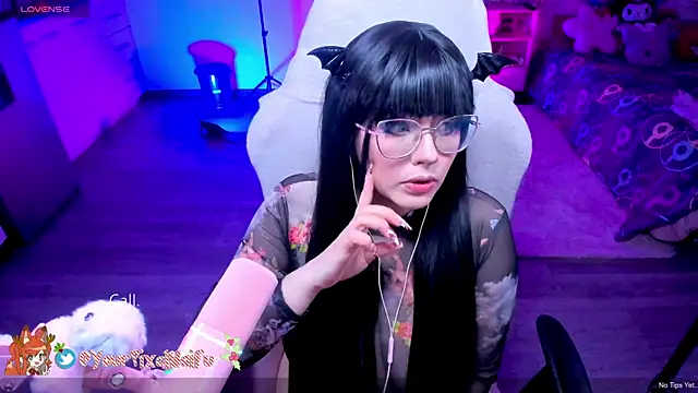 AlyssaRomanova online show from December 22, 2025, 3:36 am