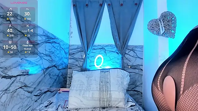 fanEmy online show from November 8, 2025, 3:23 pm