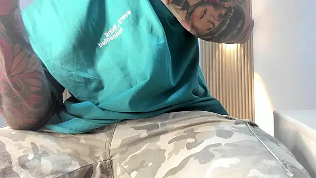 Snapshot of MISTER_VENOM chatting on September 19, 2025, 7:03 pm MISTER VENOM online show from September 19, 2025, 7:03 pm