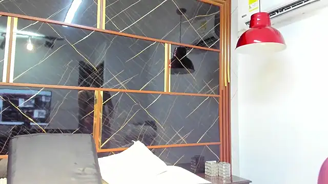 HannyThompson online show from February 12, 2026, 12:44 pm