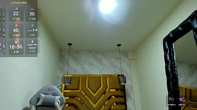 Snapshot of Luciifeer_ chatting on April 21, 2026, 1:42 am Luciifeer online show from April 21, 2026, 1:42 am