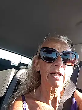 Snapshot of clarabell4 chatting on July 9, 2026, 6:50 am clarabell4 online show from July 9, 2026, 6:50 am
