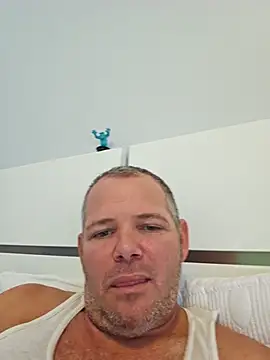 cubanitofeliz40 online show from February 11, 2026, 2:11 pm