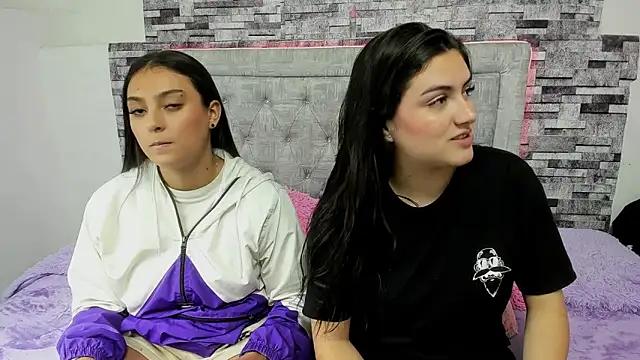 nicolexxaleja online show from November 13, 2025, 9:03 pm