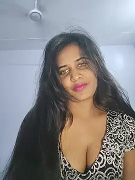 Snapshot of cute_radhikaa chatting on June 14, 2026, 7:54 am cute radhikaa online show from June 14, 2026, 7:54 am