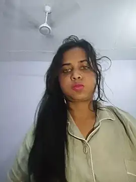 Snapshot of cute_radhikaa chatting on June 19, 2026, 7:23 am cute radhikaa online show from June 19, 2026, 7:23 am