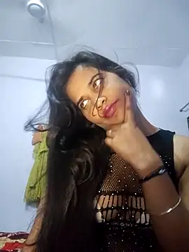 Snapshot of cute_radhikaa chatting on July 9, 2026, 9:13 am cute radhikaa online show from July 9, 2026, 9:13 am