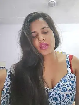 Snapshot of cute_radhikaa chatting on July 19, 2026, 11:03 am cute radhikaa online show from July 19, 2026, 11:03 am