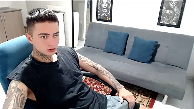 santii ss online show from November 19, 2025, 11:38 pm