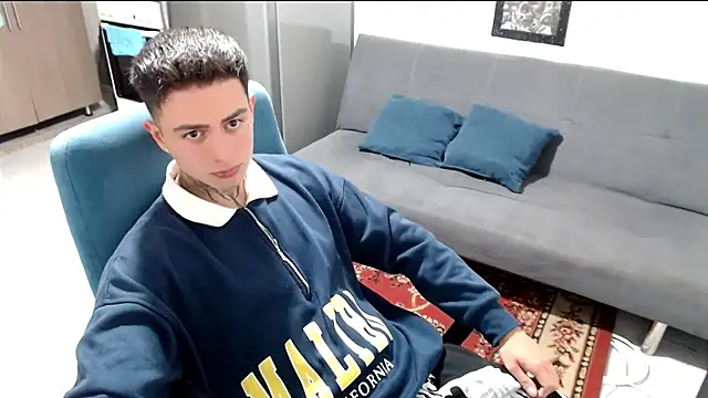 Snapshot of santii_ss chatting on January 18, 2026, 1:31 am santii ss online show from January 18, 2026, 1:31 am