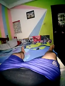 Snapshot of JesVel chatting on October 4, 2025, 11:36 pm JesVel online show from October 4, 2025, 11:36 pm