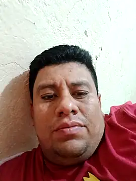 Snapshot of JesVel chatting on October 25, 2025, 1:02 am JesVel online show from October 25, 2025, 1:02 am