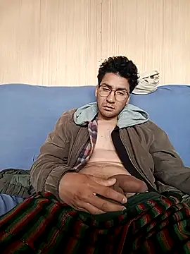 LecheDeSoya666 online show from October 11, 2025, 6:39 pm