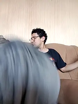 LecheDeSoya666 online show from November 15, 2025, 8:49 pm