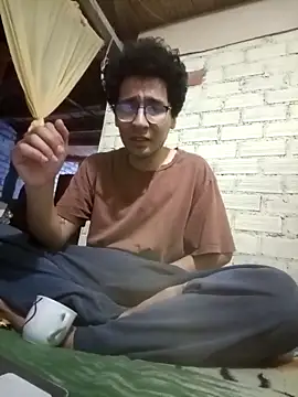 LecheDeSoya666 online show from December 17, 2025, 4:51 am