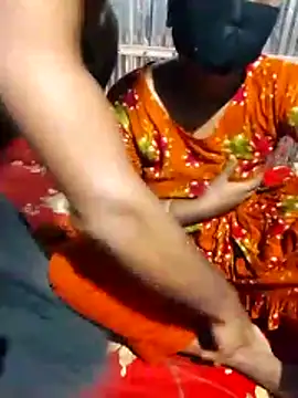 Snapshot of MONiSHA-moni-21 chatting on November 3, 2025, 9:27 pm MONiSHA-moni-21 online show from November 3, 2025, 9:27 pm