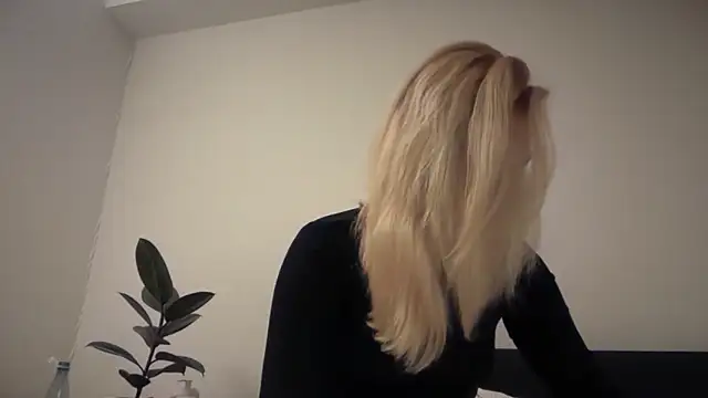 Kitty Swetty online show from March 13, 2026, 8:04 pm