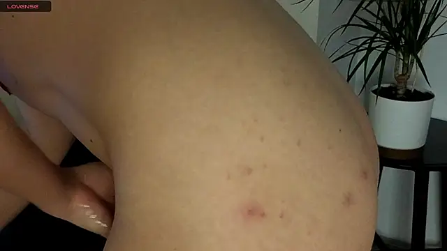 Snapshot of NoFace_Model chatting on October 9, 2025, 5:05 am NoFace Model online show from October 9, 2025, 5:05 am