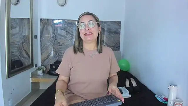 Snapshot of Agatha_Pleasure chatting on June 16, 2026, 11:46 am Agatha Pleasure online show from June 16, 2026, 11:46 am