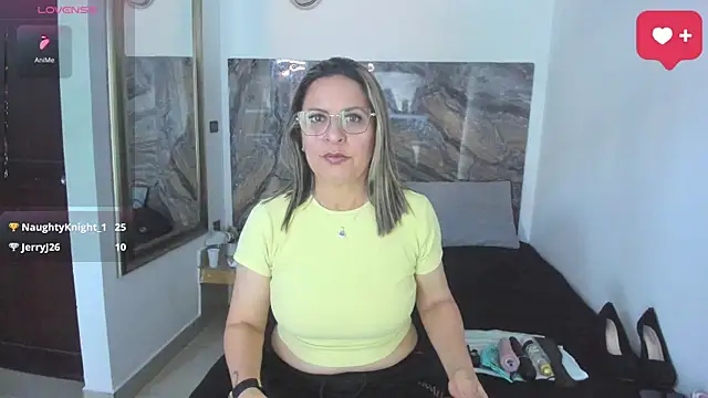 Snapshot of Agatha_Pleasure chatting on June 27, 2026, 12:22 pm Agatha Pleasure online show from June 27, 2026, 12:22 pm