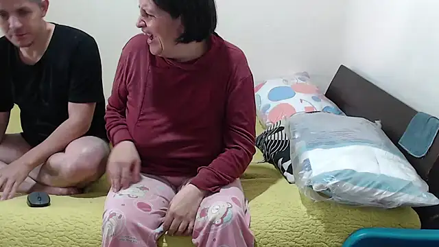 jade noah  online show from November 20, 2025, 1:11 pm