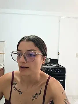 Coralinne   online show from July 22, 2026, 3:04 pm