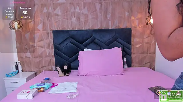 Snapshot of Gia_Scott chatting on December 4, 2025, 8:39 pm Gia Scott online show from December 4, 2025, 8:39 pm