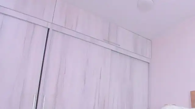 Snapshot of megan_rous_ chatting on November 20, 2025, 3:39 am megan rous online show from November 20, 2025, 3:39 am