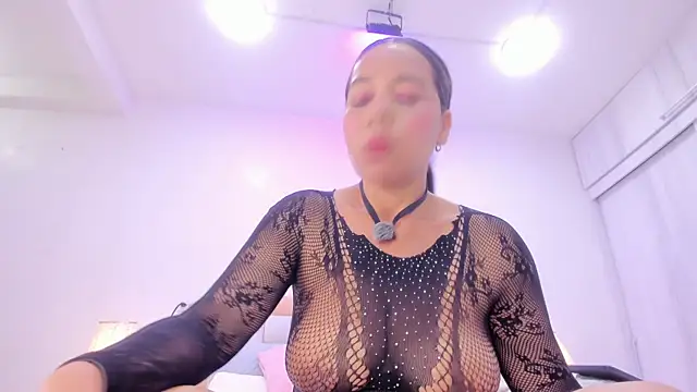 Snapshot of megan_rous_ chatting on February 19, 2026, 3:13 am megan rous online show from February 19, 2026, 3:13 am