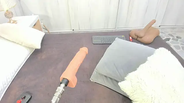 Snapshot of megan_rous_ chatting on March 9, 2026, 12:25 am megan rous online show from March 9, 2026, 12:25 am