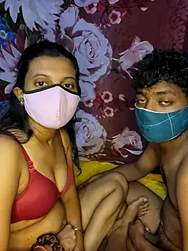 Snapshot of horny_coupl chatting on September 23, 2025, 6:22 pm horny coupl online show from September 23, 2025, 6:22 pm