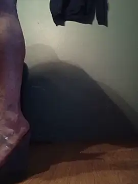 Snapshot of Crossedsissy chatting on May 23, 2026, 2:06 am Crossedsissy online show from May 23, 2026, 2:06 am