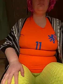 FetishIris online show from October 2, 2025, 3:46 am