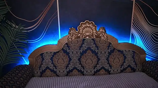 IvyLaurent online show from November 11, 2025, 6:35 am