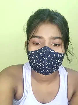 radhika2 online show from November 3, 2025, 8:43 pm